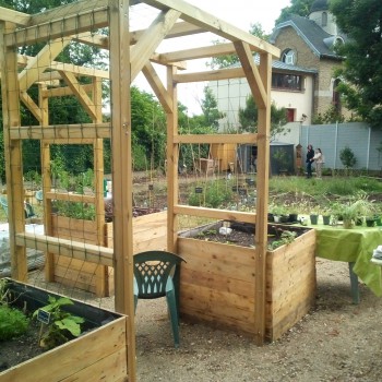 Carré avec pergola - Jardin Division Leclerc - Ma Ville En Vert 92 - Chatillon - juin 2022 (1)